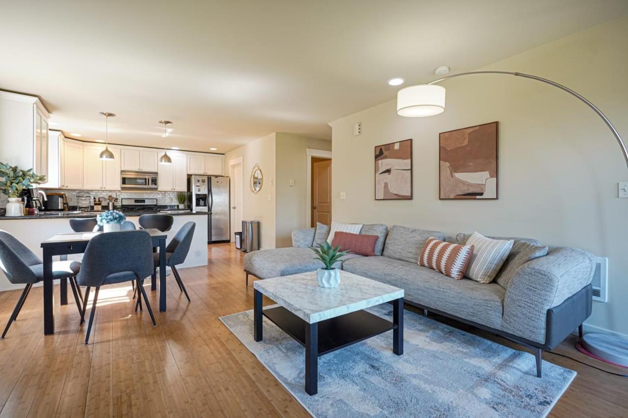 Stylish North Seattle Townhouse- Dual Master Suites Exterior foto